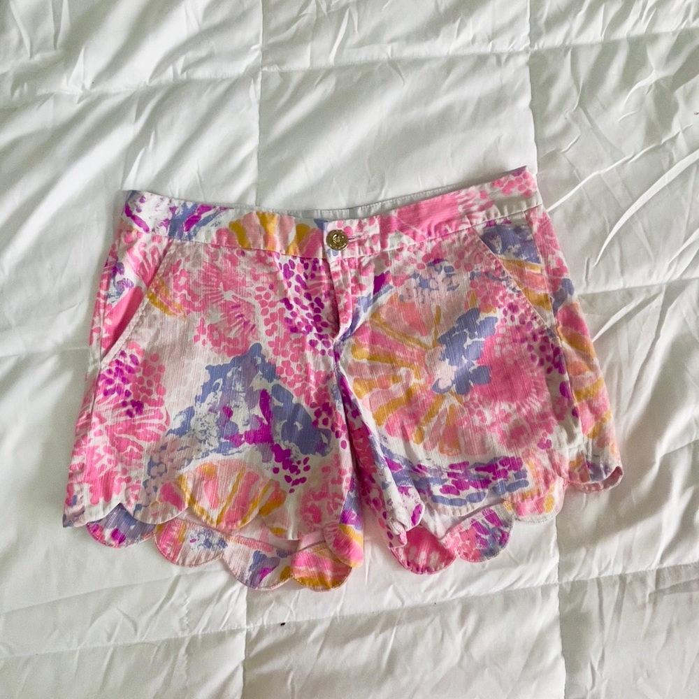 LILLY PULITZER 5” Inseam Buttercup Stretch Shorts Paradise Bin Bohemian Beach